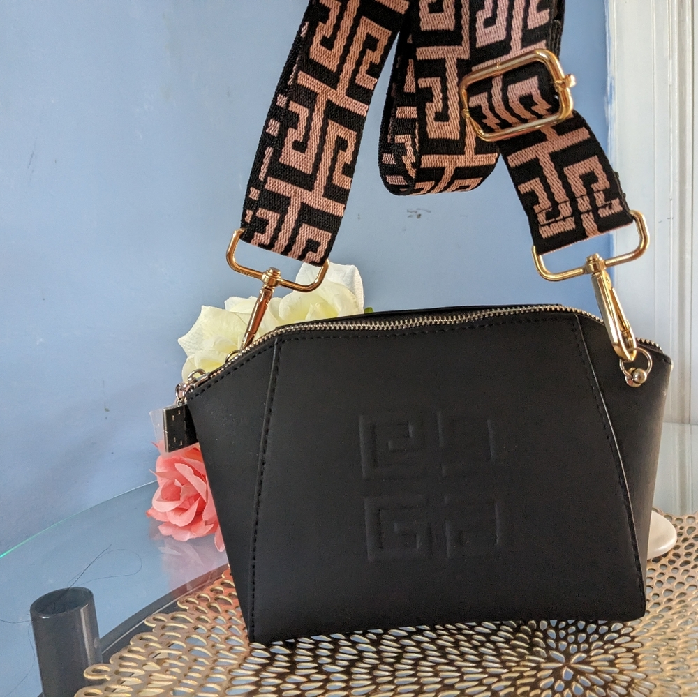 Givenchy - Picture 6 of 12